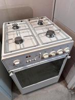 Gratis gasfornuis, Witgoed en Apparatuur, Fornuizen, Ophalen, 4 kookzones, Zo goed als nieuw, Gas