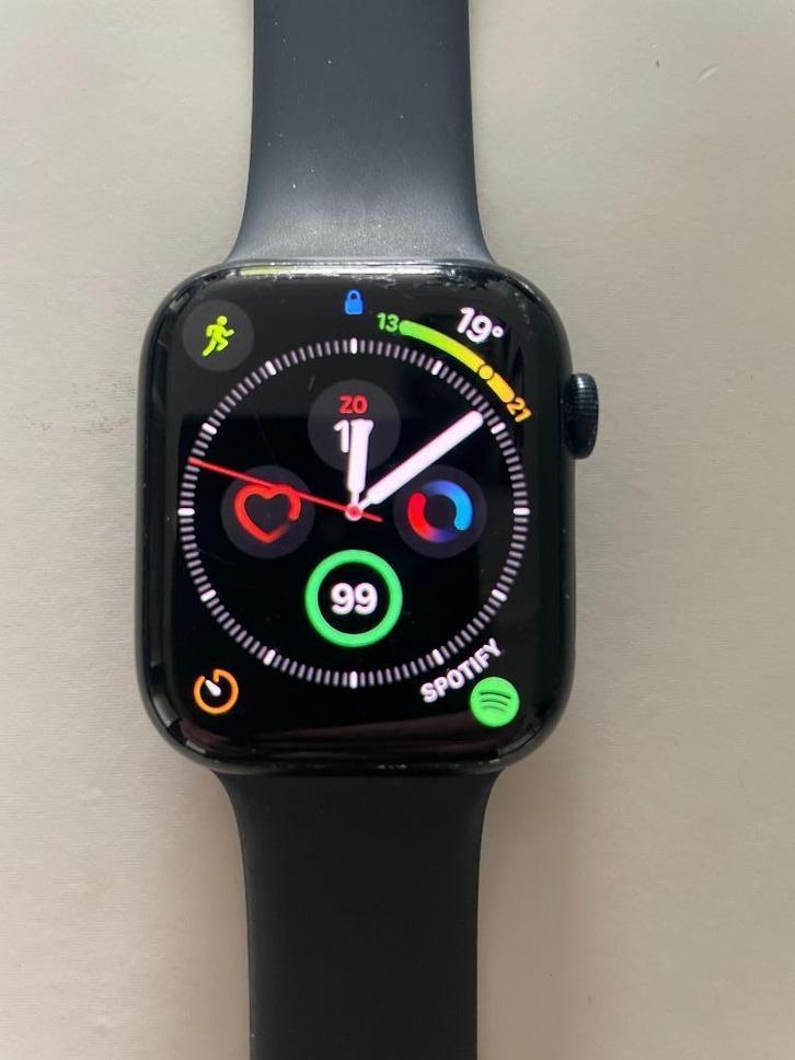 Apple Watch series 7 (GPS + Cellular) LTE, Sieraden, Tassen en Uiterlijk, Smartwatches, Gebruikt, iOS, Zwart, Afstand, Conditie