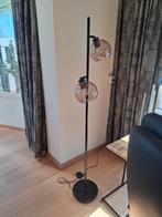 Moderne Staande Lamp met Glazen Bollen, Huis en Inrichting, Lampen | Vloerlampen, Ophalen of Verzenden, Zo goed als nieuw, Glas