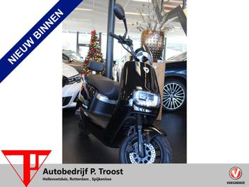 Yadea Bromscooter E8S BLACK 45KM NIEUWPRIJS € 2208,- ! INC beschikbaar voor biedingen