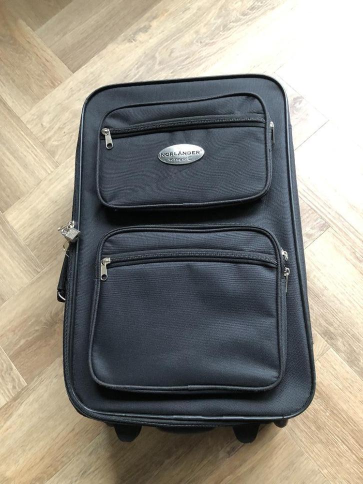 Trolley/handbagage koffer, Sieraden, Tassen en Uiterlijk, Koffers, Gebruikt, Hard kunststof, 50 tot 60 cm, 35 tot 45 cm, Uitschuifbare handgreep