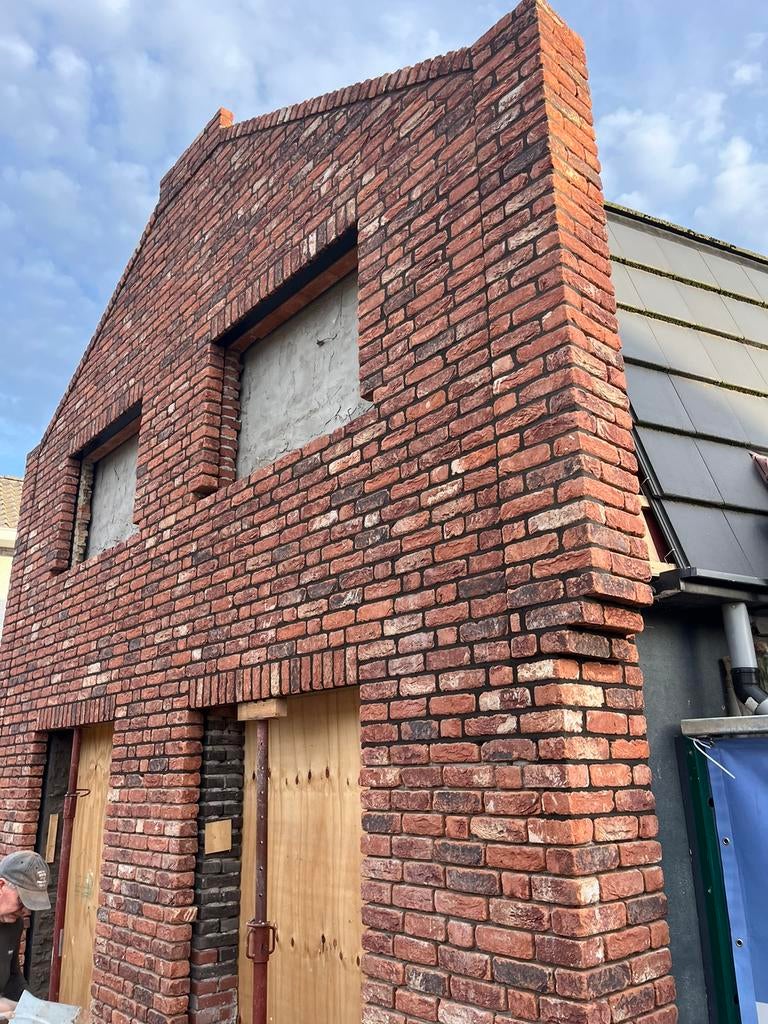 Metselaar Roosendaal, Diensten en Vakmensen, Aannemers