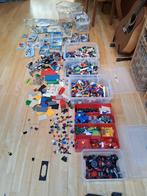 Lego retro lego en nieuwer lego door elkaar, Ophalen, Zo goed als nieuw, Losse stenen, Lego