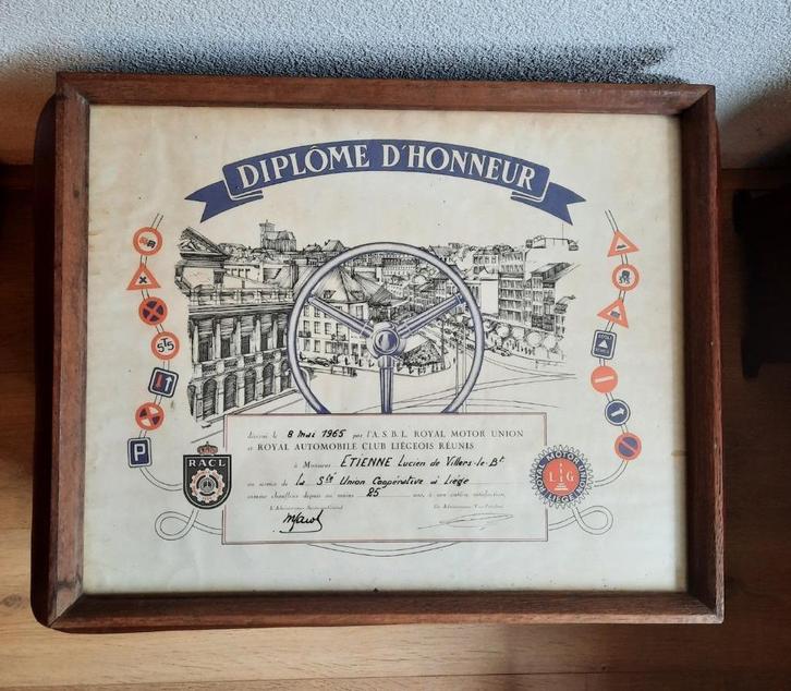 Ingelijste oude ere-oorkonde 1965 Luik, Antiek en Kunst, Curiosa en Brocante, Ophalen