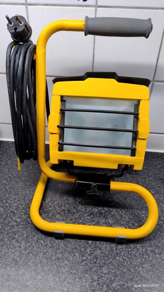 Bouwlamp, Doe-het-zelf en Verbouw, Bouwverlichting, Gebruikt, Lamp met armatuur, 50 tot 200 watt, Met statief, Ophalen of Verzenden