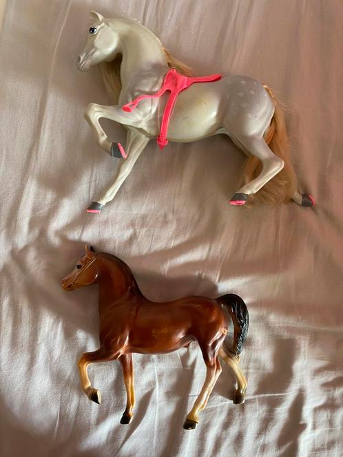2 Speelgoedpaarden – Barbie & Breyer model, Verzamelen, Dierenverzamelingen, Zo goed als nieuw, Beeldje of Figuurtje, Paard, Ophalen