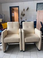 Twee comfortabele lederen stoelen perfect voor elk interieur, Ophalen, Minder dan 75 cm, Leer, Zo goed als nieuw