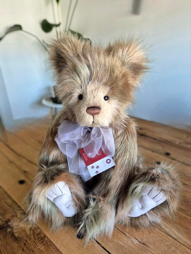 Charlie Bears Rosa, 2025 cuddle time exclusive, Verzamelen, Beren en Cherished Teddies, Ophalen of Verzenden, Zo goed als nieuw