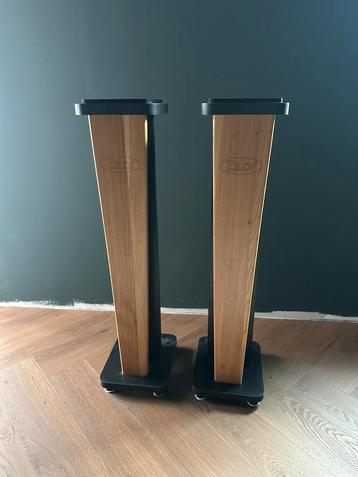 Zoar Speaker Stand beschikbaar voor biedingen