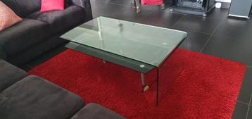 Glazen salontafel beschikbaar voor biedingen