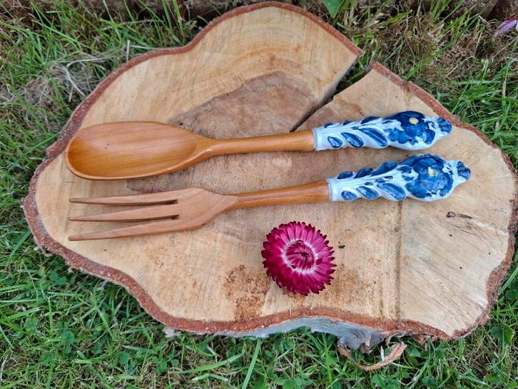 Vintage houten slacouvert met keramieken handvat, Huis en Inrichting, Keuken | Bestek, Zo goed als nieuw, Hout, Ophalen of Verzenden