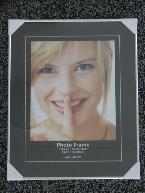 Zilverkleurige fotolijst/wissellijst 40x50 cm, nieuw+geseald, Audio, Tv en Foto, Fotografie | Fotolijsten, Nieuw, Ophalen