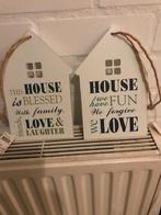 tekstbordjes 2x voor je BLESSED HOUSE nui € 3,- symbolisch, Huis en Inrichting, Woonaccessoires | Tekstborden en Spreuken, Ophalen of Verzenden