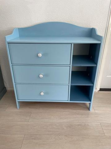 Leuke commode / opbergkast beschikbaar voor biedingen
