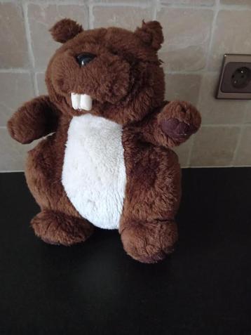 Knuffel bever  is 30 cm  beschikbaar voor biedingen