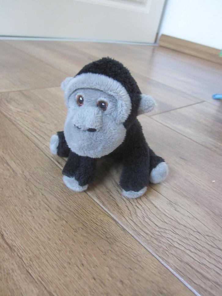 Klein zwart - grijs pluche knuffel aapje geborduurde oogjes, Kinderen en Baby's, Speelgoed | Knuffels en Pluche, Nieuw, Overige typen