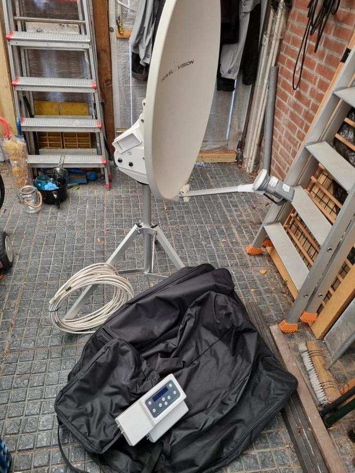 Zelfrichtende TV Schotelantenne - Travel Vision, Audio, Tv en Foto, Schotelantennes, Gebruikt, (Schotel)antenne, Overige merken