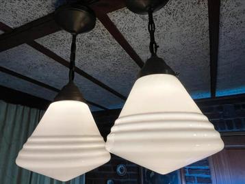 Set antieke art deco plafondlampen, hanglampen, melkglas beschikbaar voor biedingen