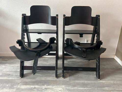 2 Kidsmill UP! Meegroeistoelen Zwart, Kinderen en Baby's, Kinderstoelen, Gebruikt, Meegroeistoel, Gordel(s), Ophalen