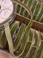 Fluweel band 16 mm., Hobby en Vrije tijd, Naaien en Fournituren, Ophalen of Verzenden, Nieuw, Lint, Band of Elastiek