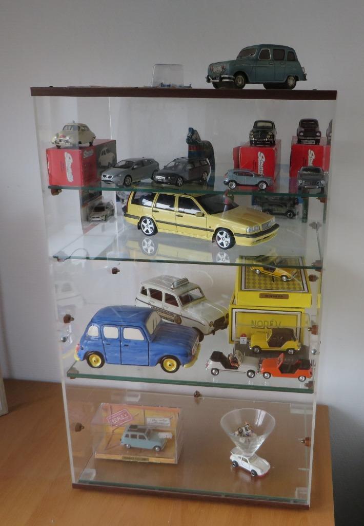 Vitrinekast van Plexiglas 65x40x30 cm, Hobby en Vrije tijd, Modelauto's | Overige schalen, Gebruikt, Bus of Vrachtwagen, Ophalen