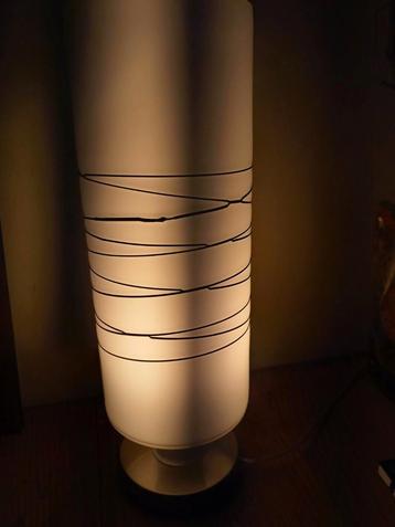 Prachtige glazen design lamp van Massive en bijpassende vaas beschikbaar voor biedingen