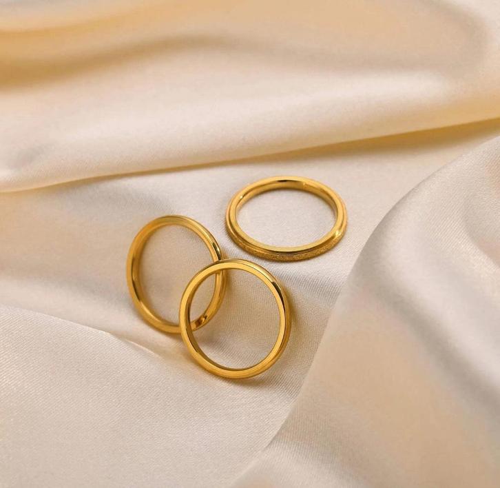Myfresty Gouden RVS Ring - Trendy Dames Trouwring, Sieraden, Tassen en Uiterlijk, Ringen, Nieuw, Dame, Goud, IJzer of Staal, Ophalen of Verzenden