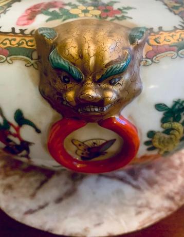 MAGNIFICENT CHINESE ANTIQUE “FAMILY ROSE MEDAILLON” beschikbaar voor biedingen