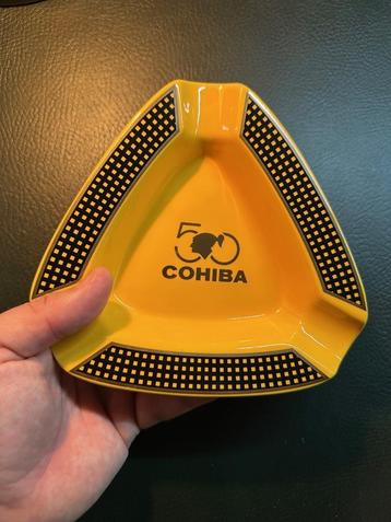 Cohiba - keramische asbak/ driehoekig (NIEUW) beschikbaar voor biedingen