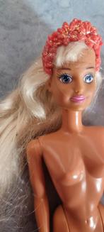 10 barbie met bloemenkrans 1988 hasbro inc glitterjurk. Haar, Verzamelen, Poppen, Gebruikt, Ophalen of Verzenden