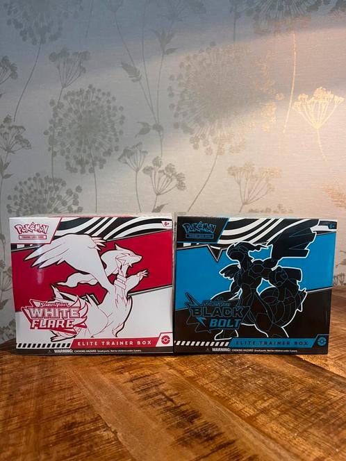 Pokemon TCG - Black Bolt & White Flare ETB (Sealed), Hobby en Vrije tijd, Verzamelkaartspellen | Pokémon, Nieuw, Boosterbox, Foil