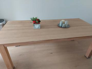 Eettafel 210x100x76cm beschikbaar voor biedingen