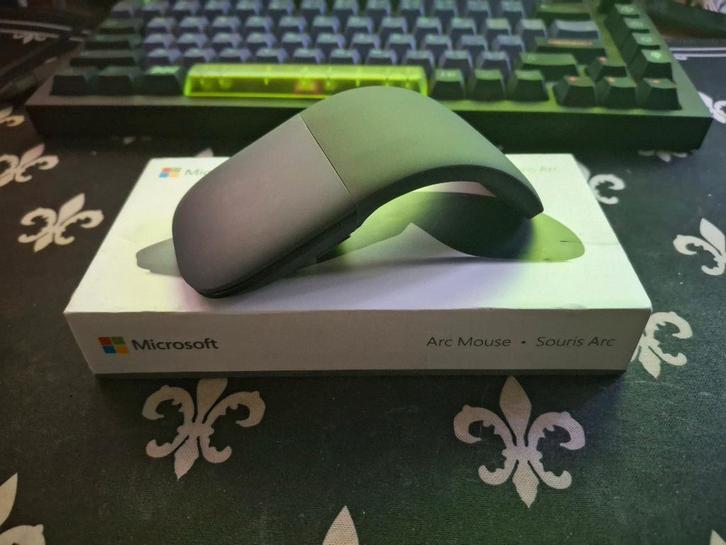Microsoft ARC mouse, Computers en Software, Muizen, Zo goed als nieuw, Muis, Draadloos, Ophalen of Verzenden