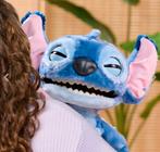 Levensechte Stitch, maakt meer dan 100 zinnen en geluiden., Kinderen en Baby's, Speelgoed | Poppen, Ophalen of Verzenden
