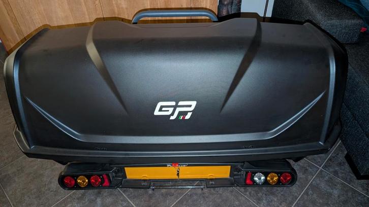 Peruzzo Fietsendrager met Opbergbox / trekhaakkoffer, Auto diversen, Fietsendragers, Gebruikt, Trekhaakdrager, 2 fietsen, Brede banden