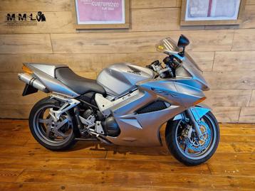 HONDA VFR 800 (bj 2004) beschikbaar voor biedingen