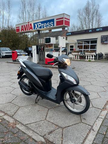 Honda Vision 50cc Brom 2014 beschikbaar voor biedingen