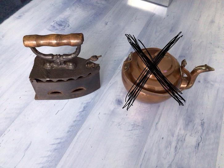 Antiek Kolen Strijkijzer - Decoratief Object, Antiek en Kunst, Antiek | Gereedschap en Instrumenten, Ophalen of Verzenden