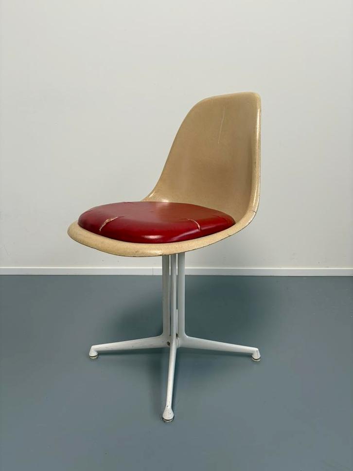 Opknapper alert! 2x EAMES Herman Miller La Fonda stoelen, Huis en Inrichting, Stoelen, Gebruikt, Twee, Overige materialen, Overige kleuren