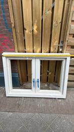 Raam incl hr++ glass en roater, Ophalen of Verzenden, Zo goed als nieuw, Hout, Raamkozijn
