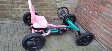 Vrolijke gekleurde Berg Buddy Lua skelter. beschikbaar voor biedingen