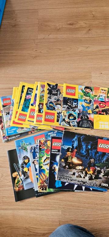 Lego catalogi verzameling 1989-2023 beschikbaar voor biedingen