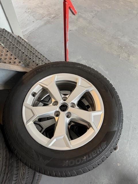 VELGEN AUDI Q3 WINTERBANDEN, Auto-onderdelen, Banden en Velgen, Velg(en), Winterbanden, 17 inch, 235 mm, Personenwagen, Gebruikt