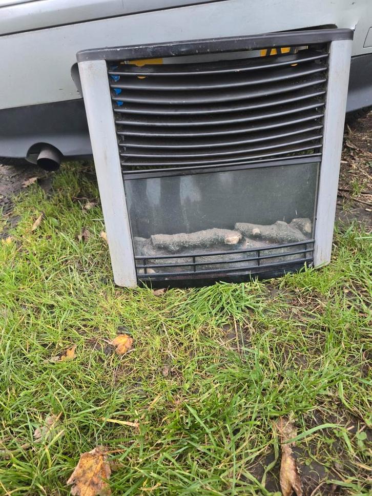 Gaskachel voor Caravan - Truma Ultraheat, Caravans en Kamperen, Caravan accessoires, Gebruikt, Ophalen of Verzenden