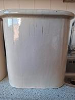 Ovale crème-kleurige ovale binnenpotten., Ophalen