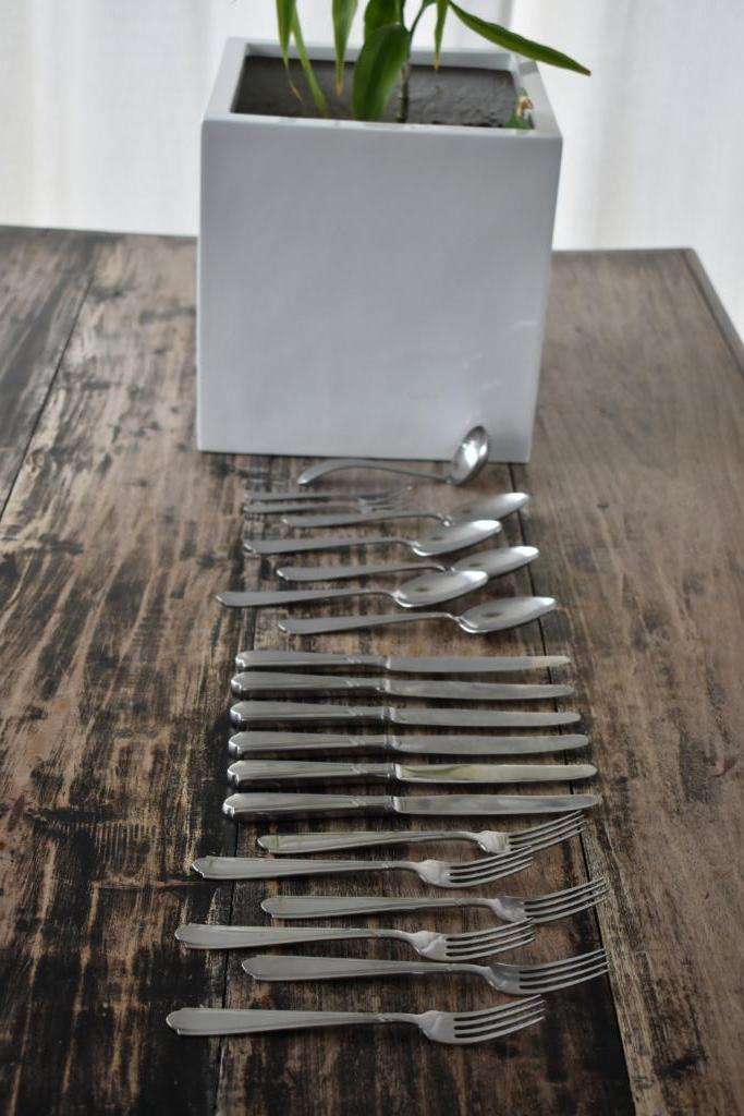 Gero Zilmeta 573 Stropdas diner set voor 6 personen, Huis en Inrichting, Keuken | Bestek, Gebruikt, Bestekset, Rvs of Chroom, Ophalen of Verzenden