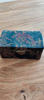 Chinese stressballen met tingeltje in doosje, Ophalen