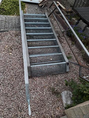 Ijzeren trap - 240x93cm - 9 treden beschikbaar voor biedingen