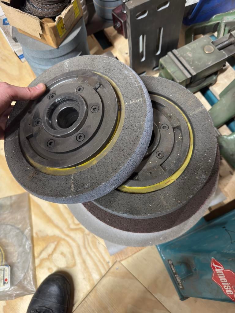 Slijpsteen opnamens, Doe-het-zelf en Verbouw, Gereedschap | Slijpmachines, Zo goed als nieuw, Werkbankslijpmachine, Minder dan 700 watt