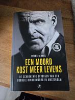 Een moord kost meer levens, Boeken, Ophalen of Verzenden, Zo goed als nieuw